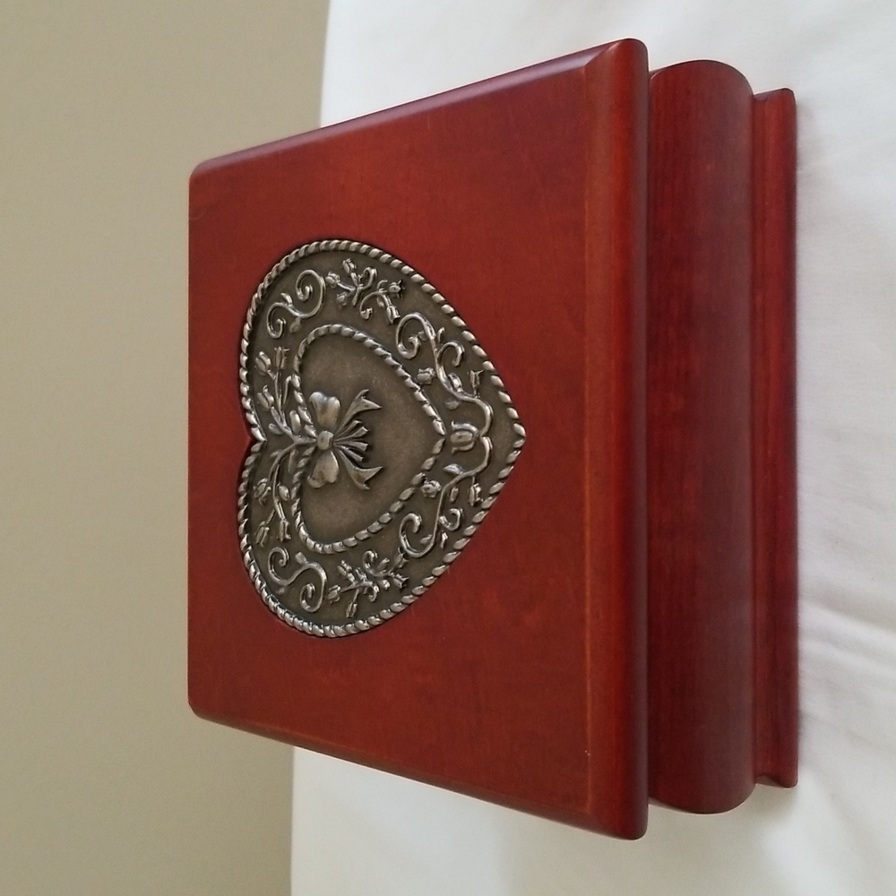Jewelry Music Box - Cherry Wood Color